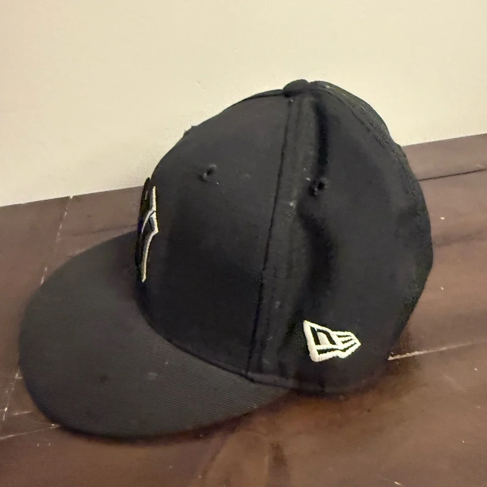 New Era NY Yankees Black Fitted Hat 7 1/4 58cm MLB